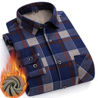 👔【L-5XL】La nueva camisa térmica de terciopelo de doble cara para hombre de otoño e invierno está de moda y es versátil.