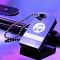 【Music U Disk】Wysokiej jakości pamięć USB z muzyką samochodową (zawiera 8000 utworów, 600 klipów wideo, efekty dźwiękowe 6D)